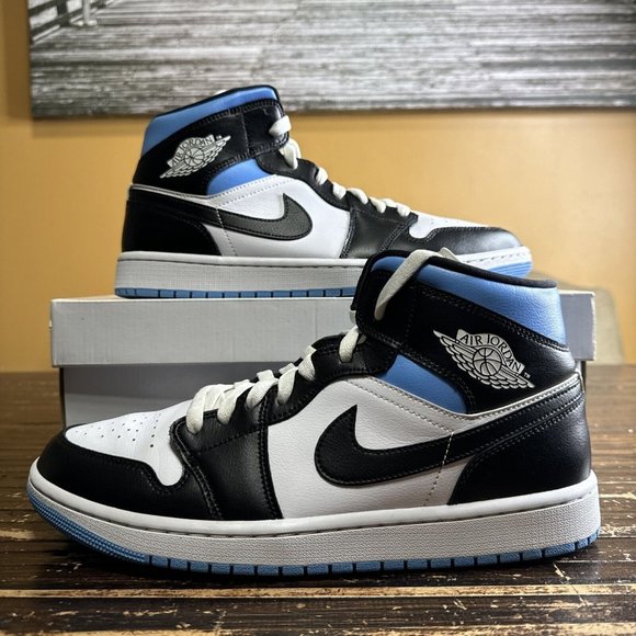 WOMANS AIR JORDAN 1 MID WHITE/BLACK-UNIVERSITY BLUE (W) SIZE 12 Bq6472-102 - Picture 1 of 7